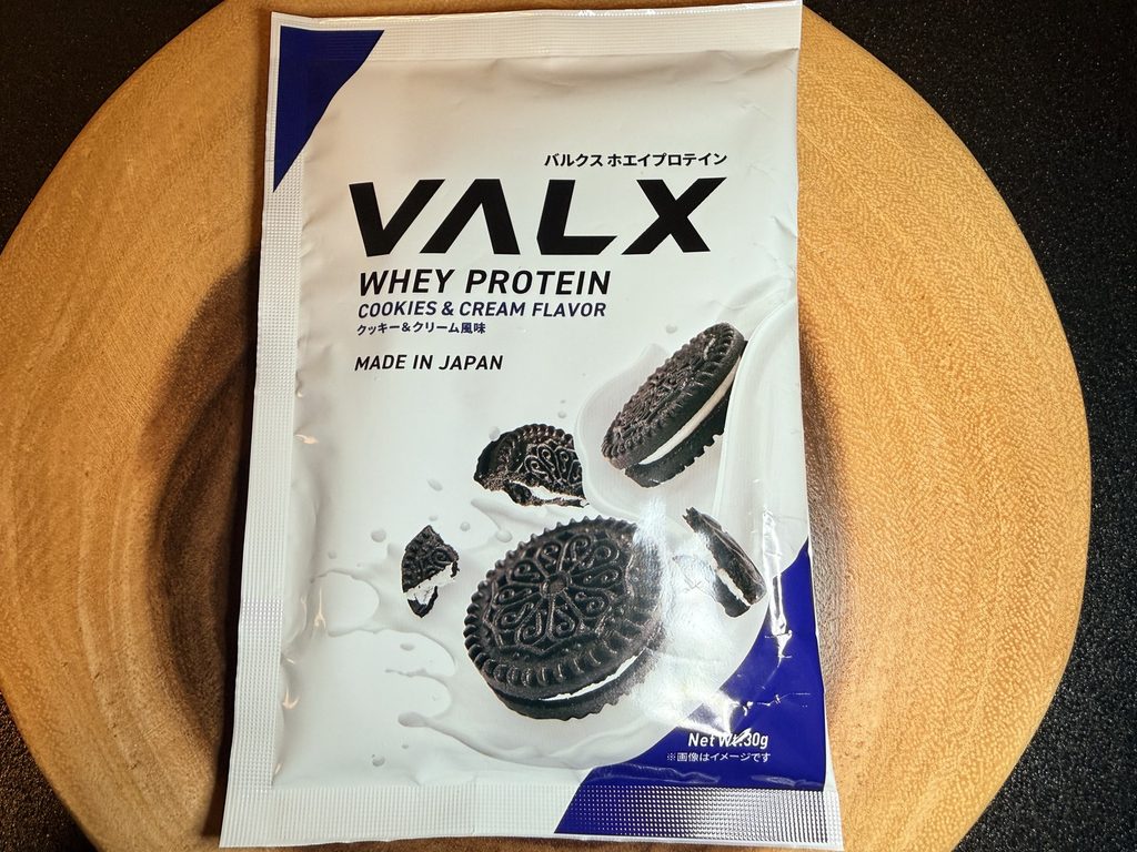 VALX ホエイプロテイン（WPC） クッキー&クリーム風味のパッケージ